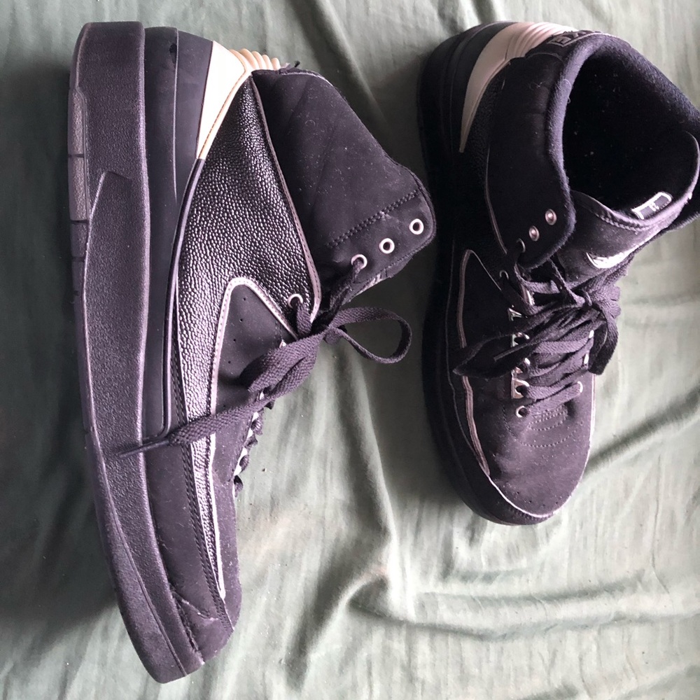 Jordan 2 “chrome” (Rare 2004)